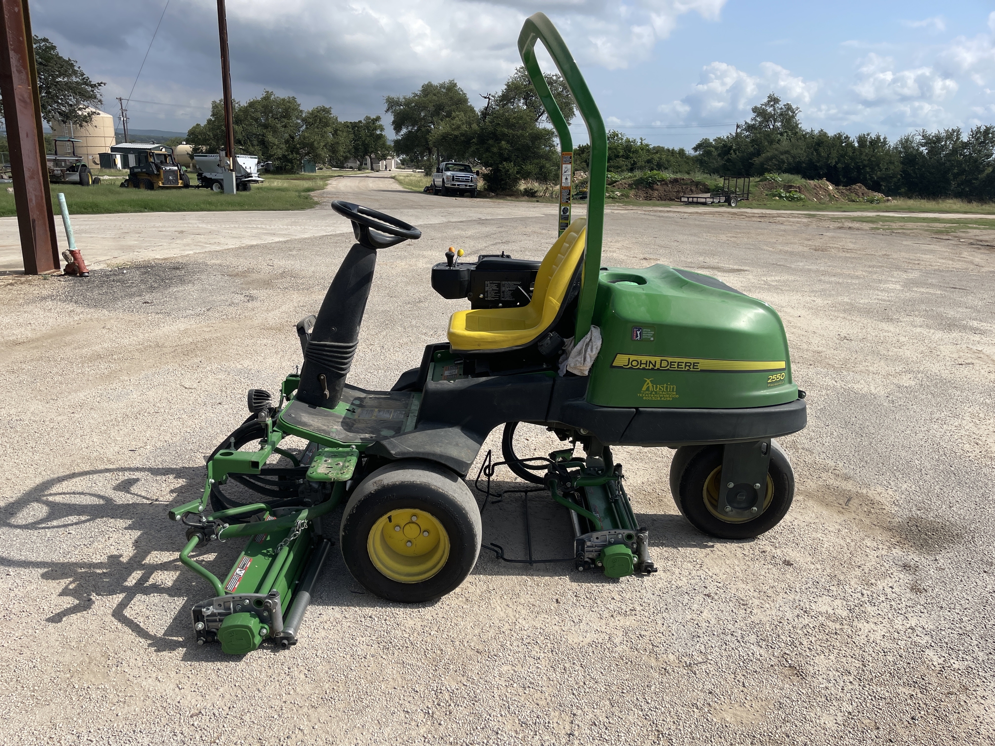 2022 John Deere 2550 Image 1