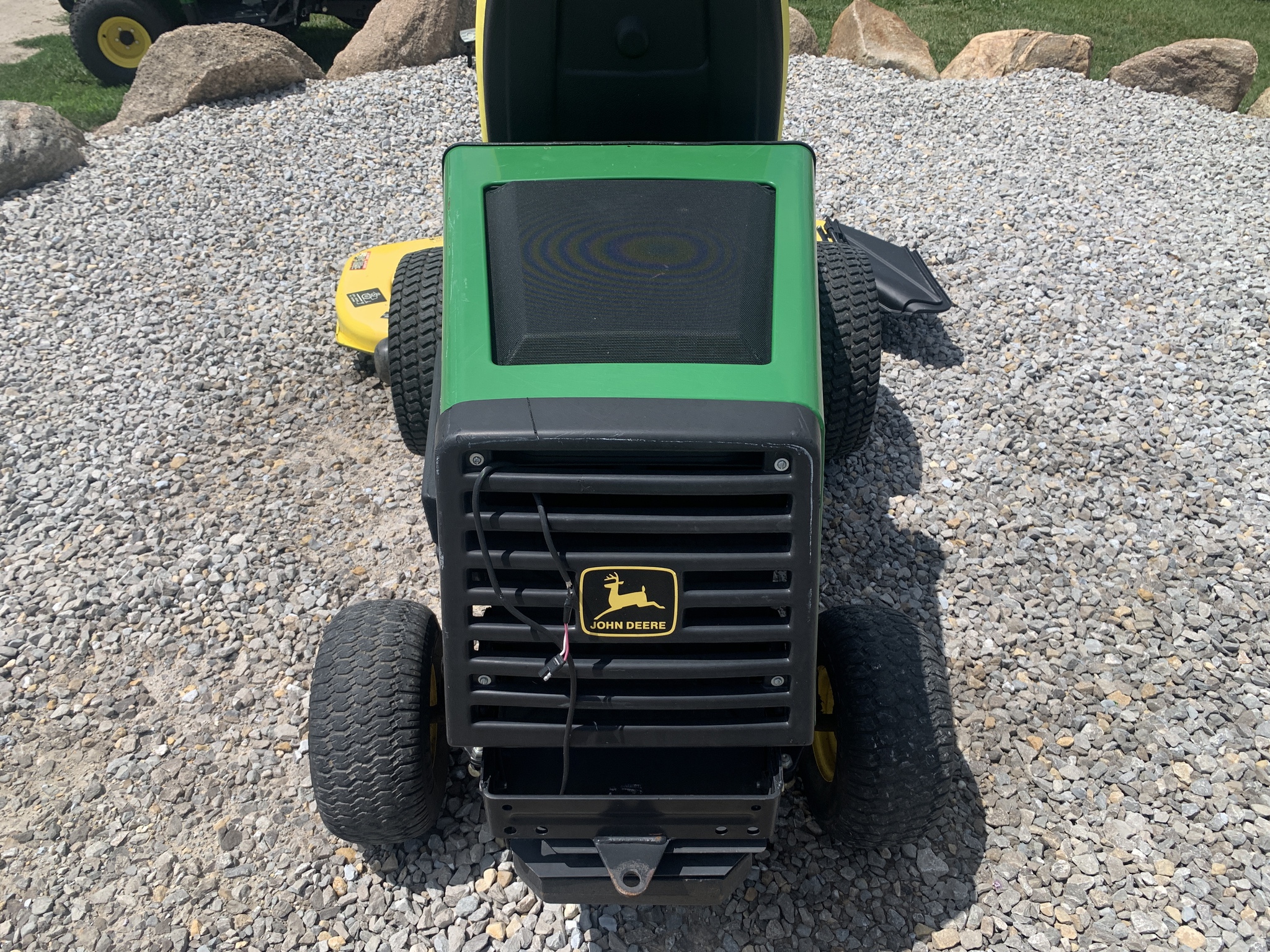 1998 John Deere F725 Image 4