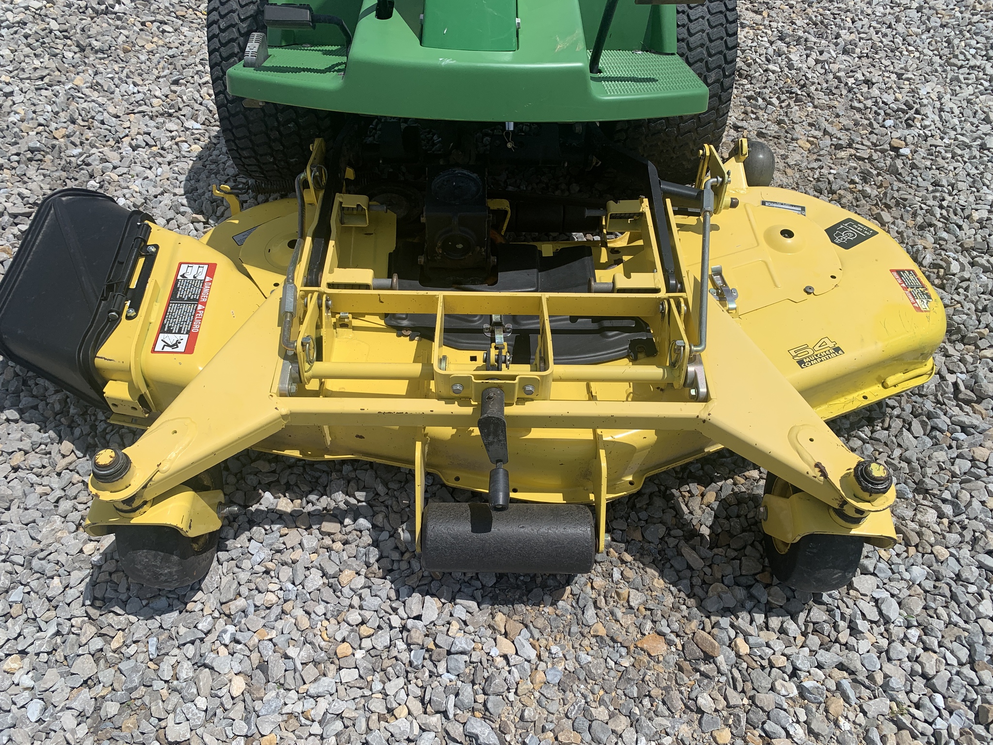 1998 John Deere F725 Image 8