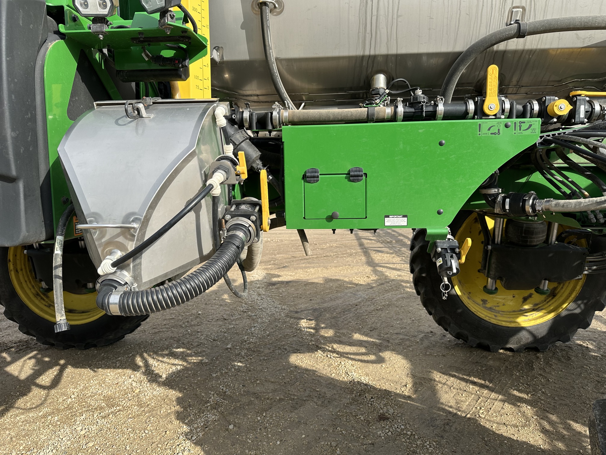 2023 John Deere 412R Image 13