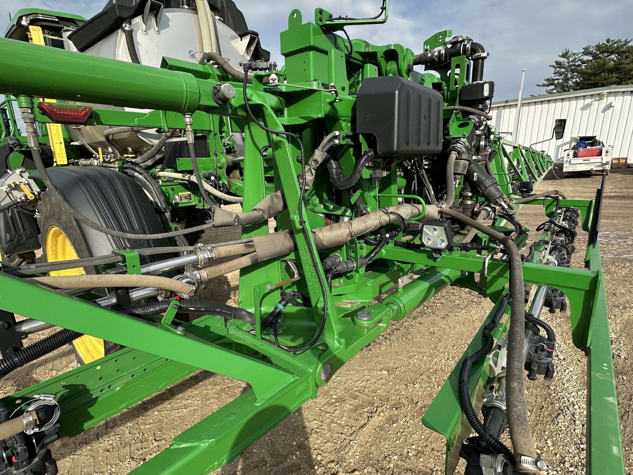 2023 John Deere 412R Image 21