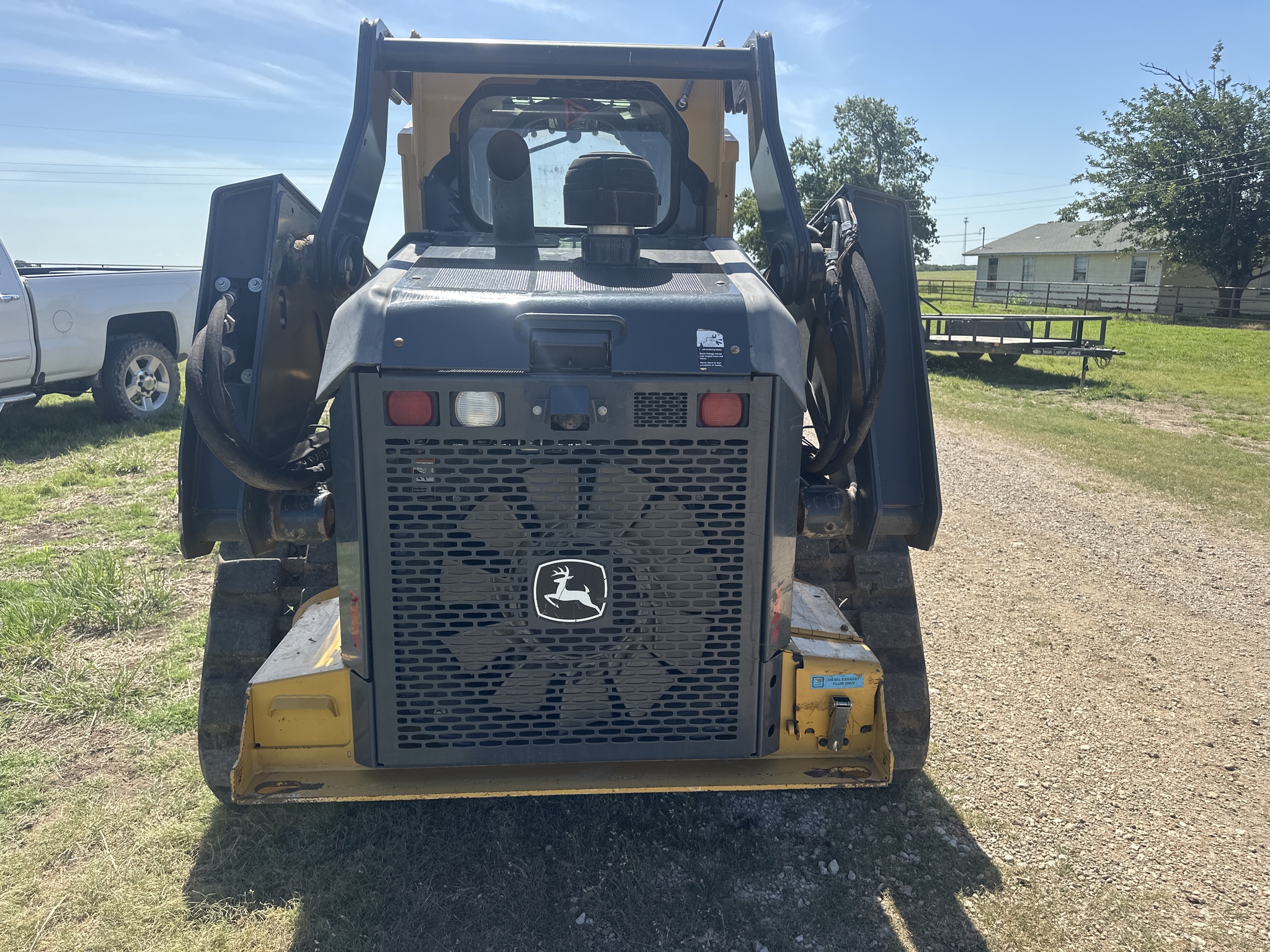 2017 John Deere 331G Image 8
