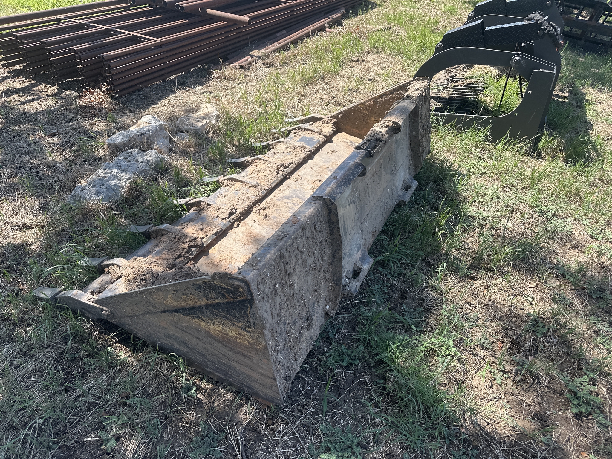 2017 John Deere 331G Image 21
