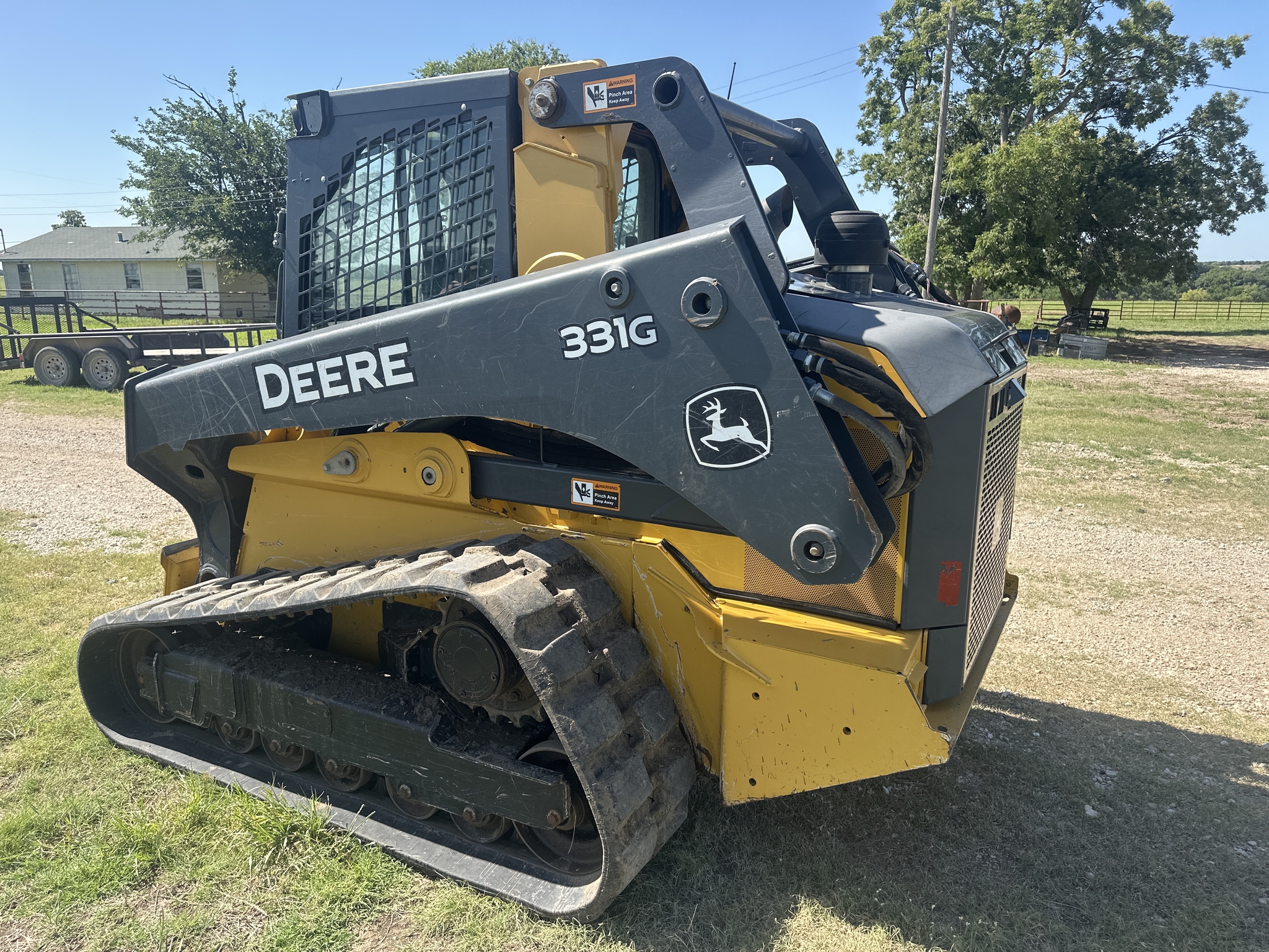 2017 John Deere 331G Image 10