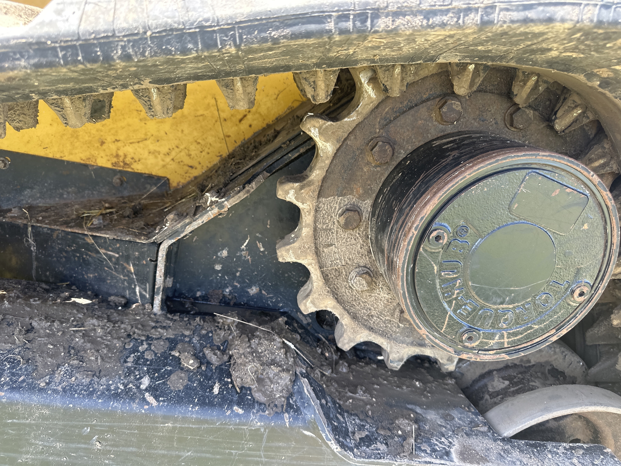 2017 John Deere 331G Image 27