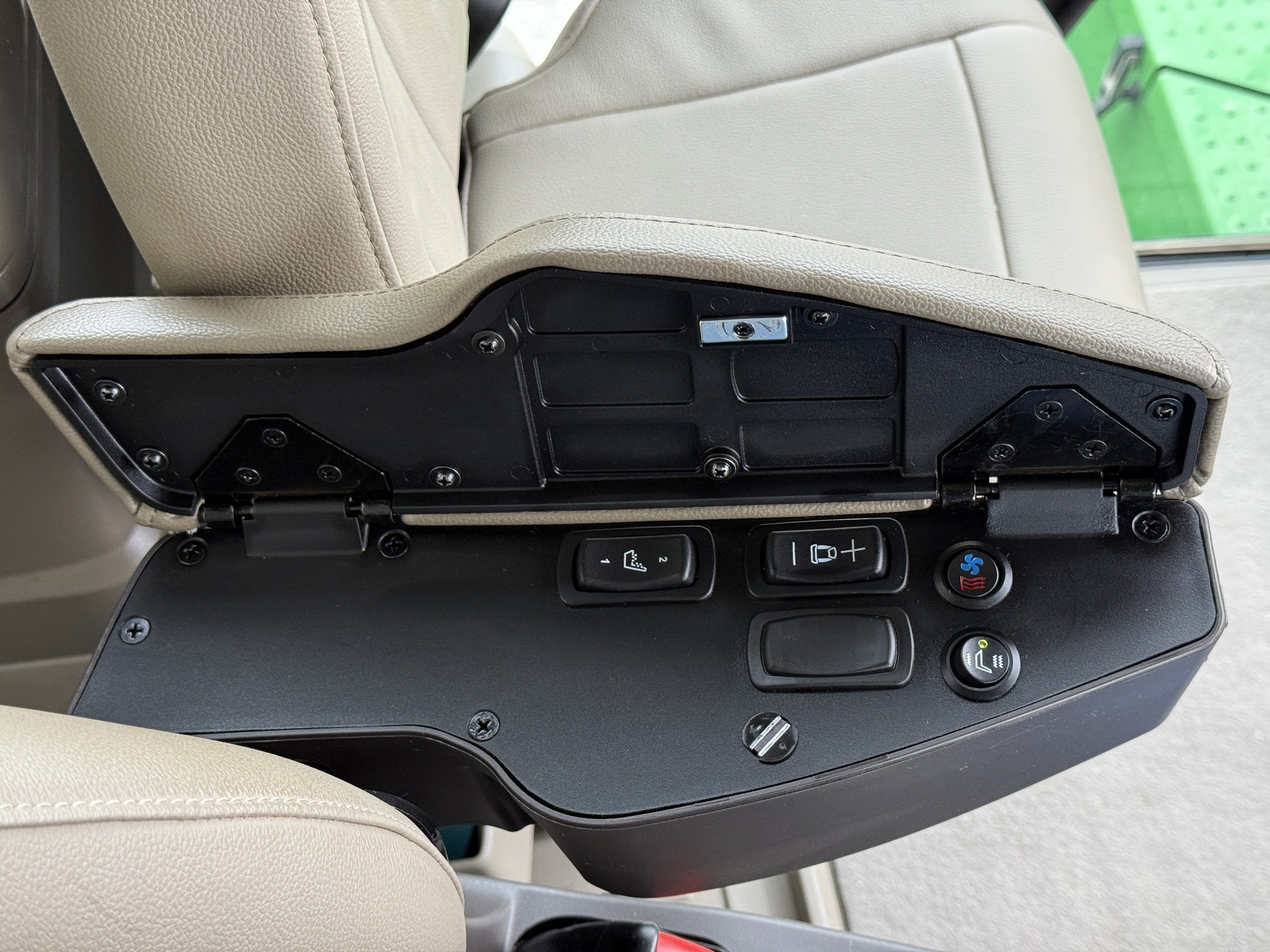 2024 John Deere 9RX 590 Image 15