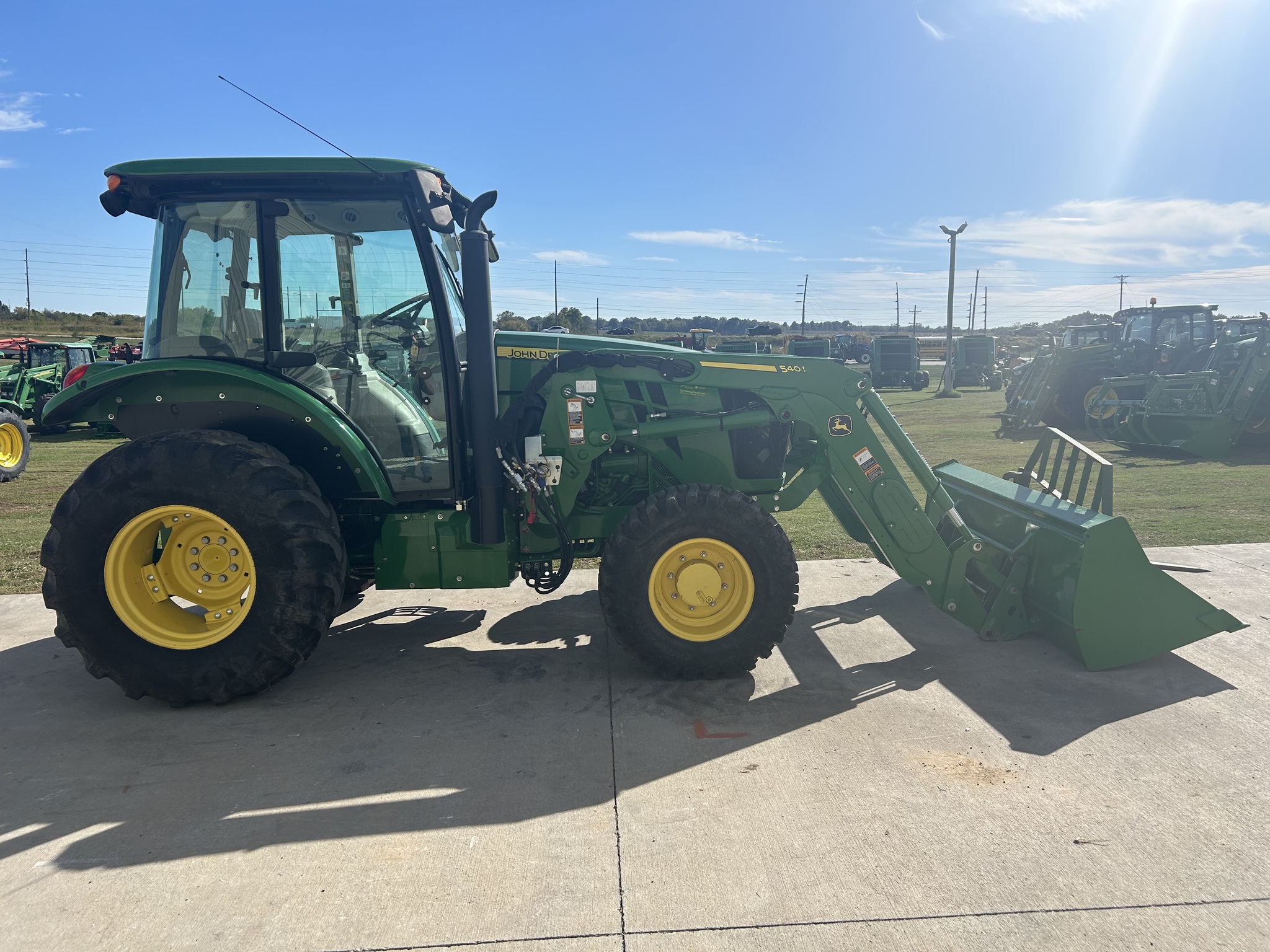  2019 John Deere 5090E at Heritage Tractor in Rogersville, MO