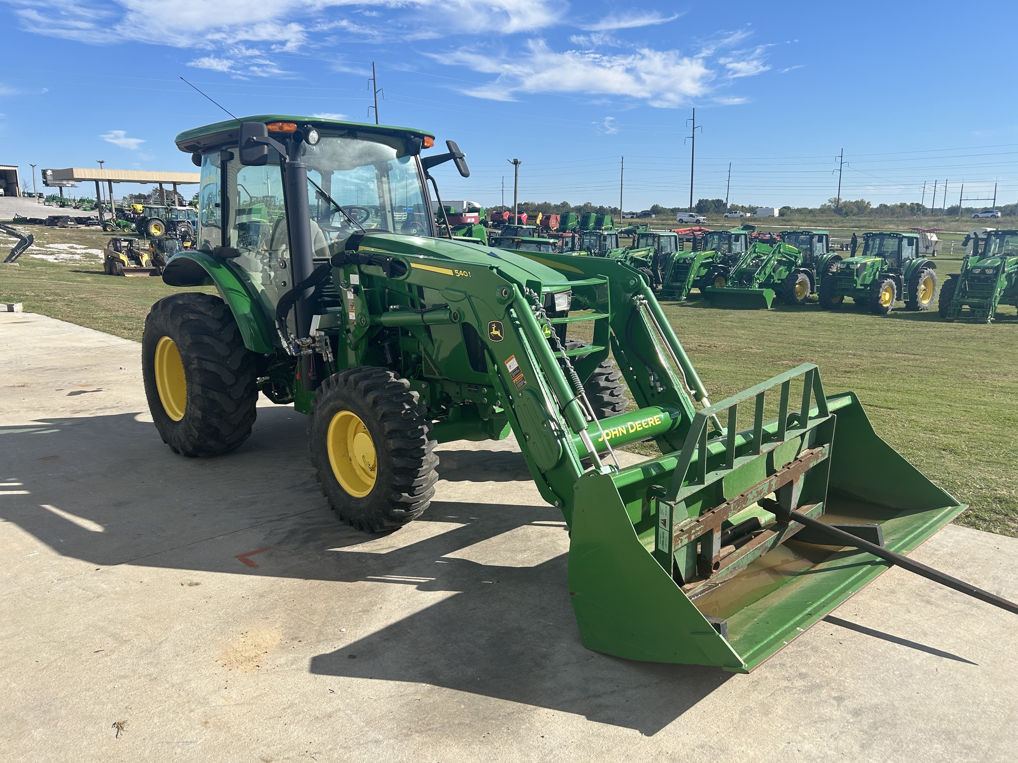 2019 John Deere 5090E at Heritage Tractor in Rogersville, MO