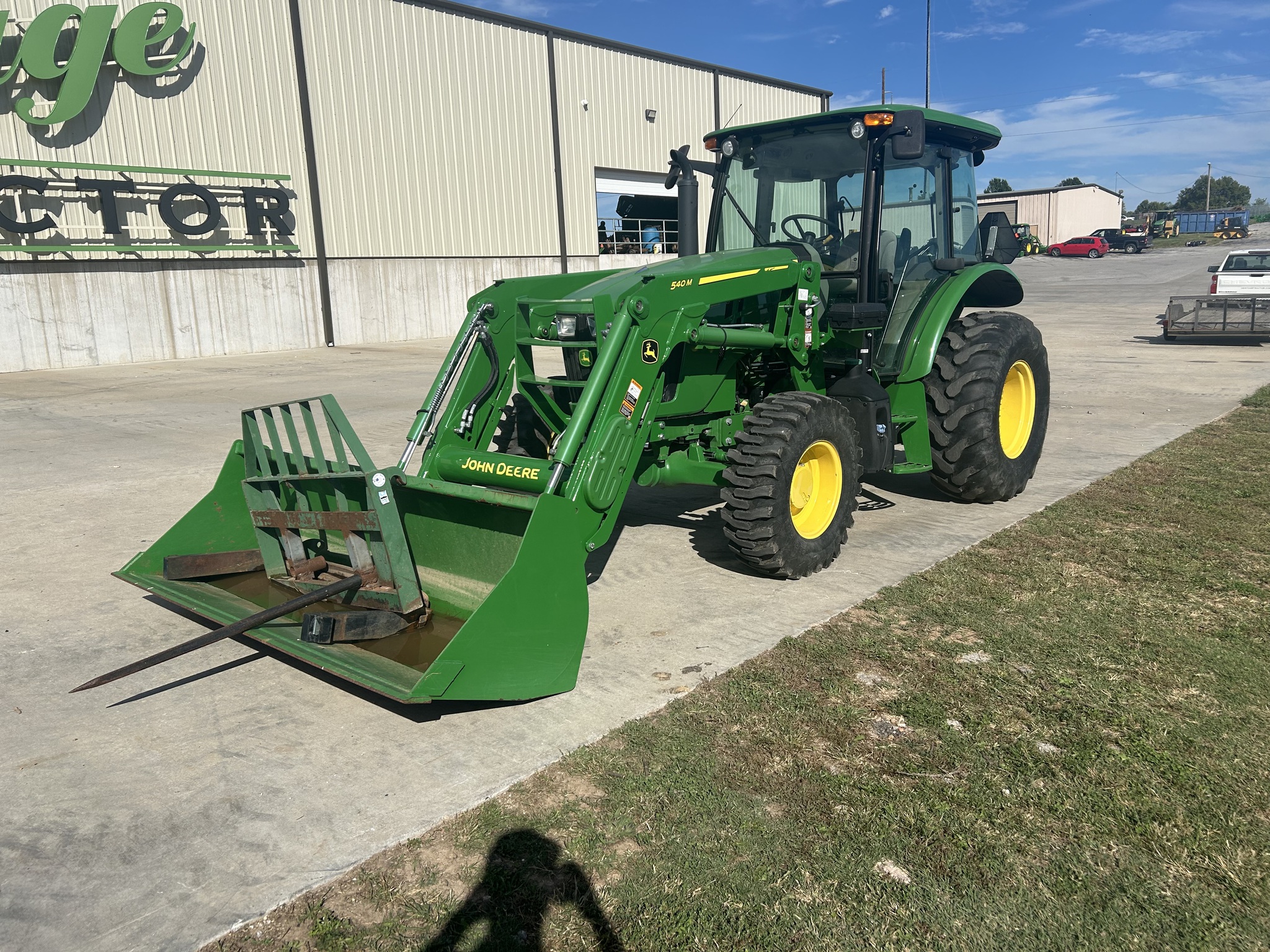  2019 John Deere 5090E at Heritage Tractor in Rogersville, MO