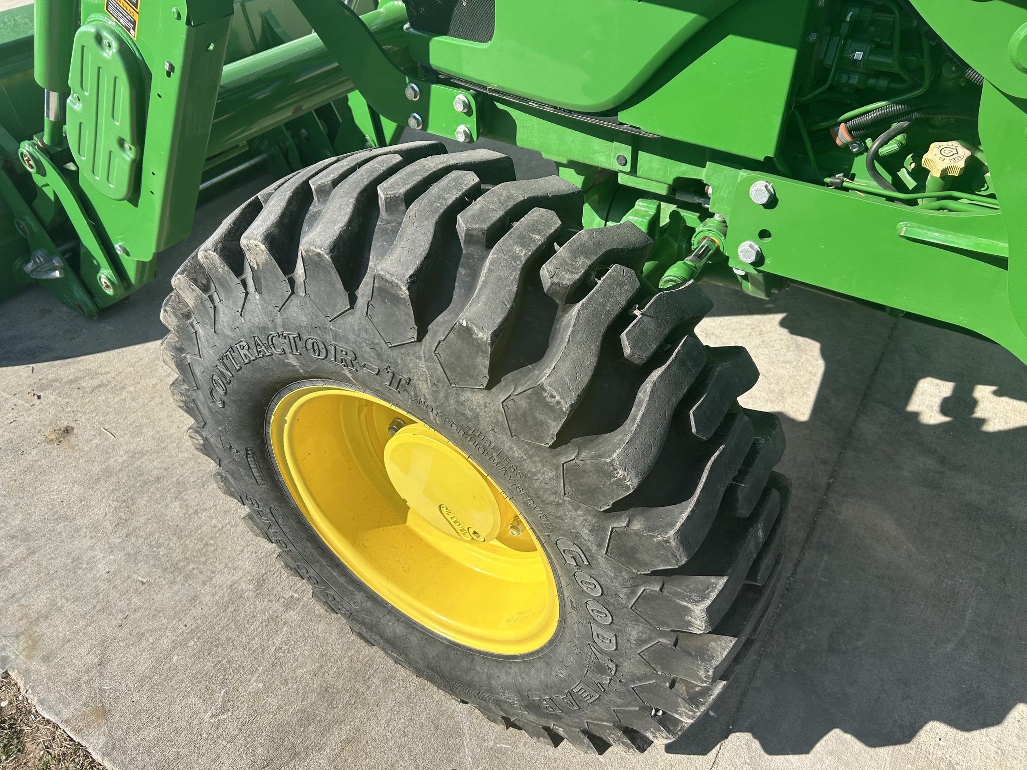  2019 John Deere 5090E at Heritage Tractor in Rogersville, MO
