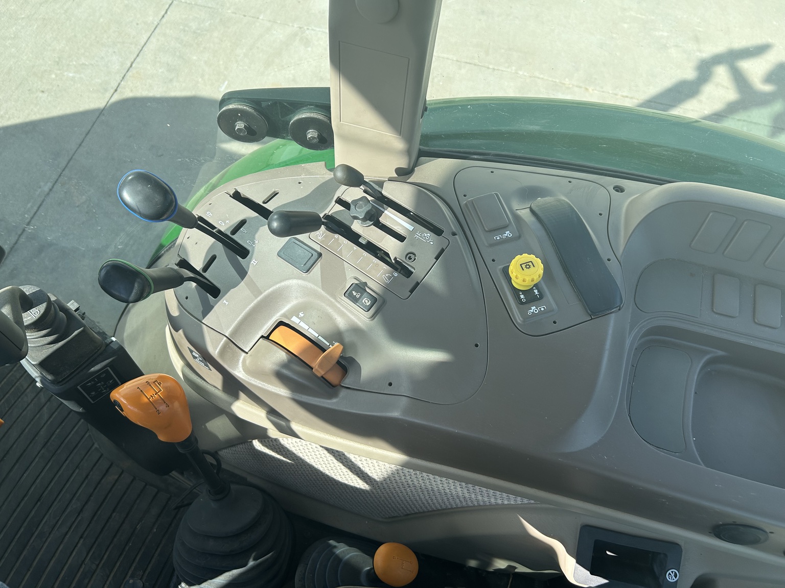  2019 John Deere 5090E at Heritage Tractor in Rogersville, MO