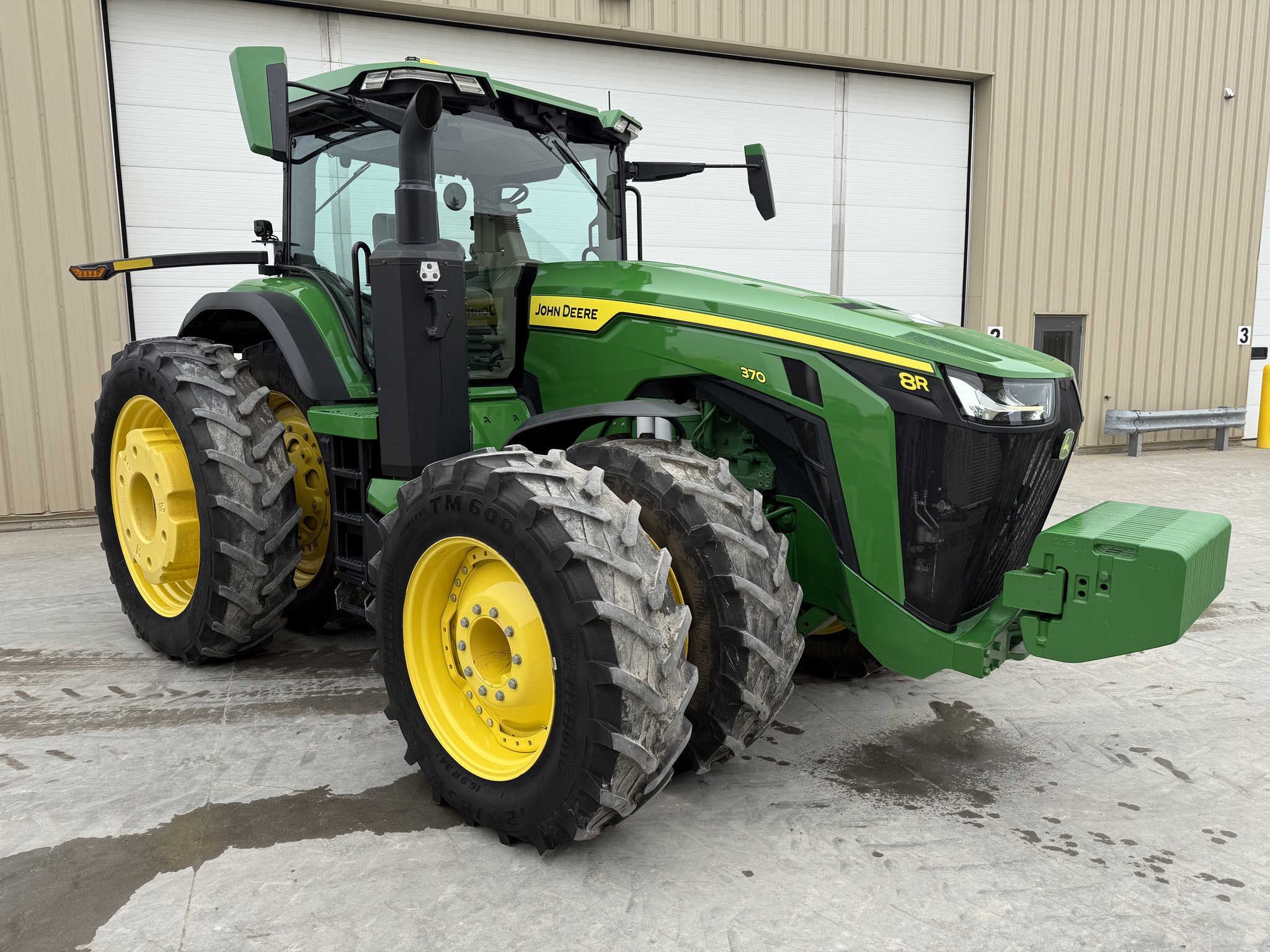 2023 John Deere 8R 370 Image 1