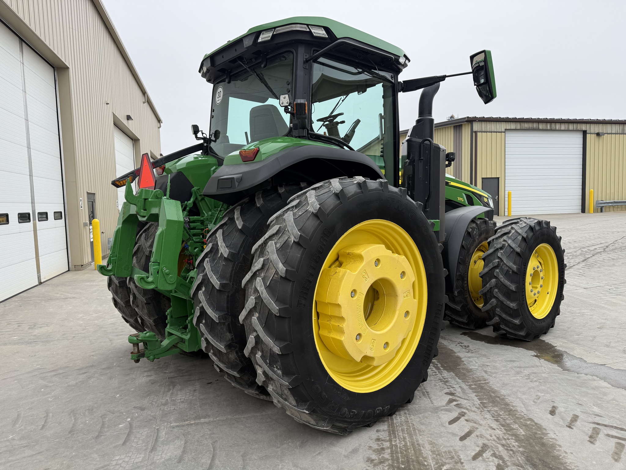 2023 John Deere 8R 370 Image 3