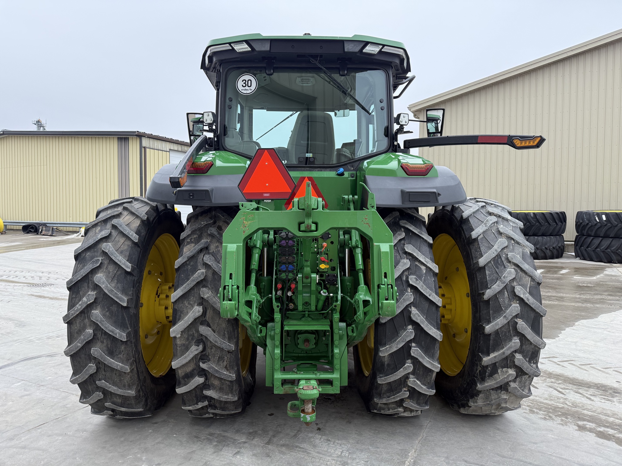 2023 John Deere 8R 370 Image 4