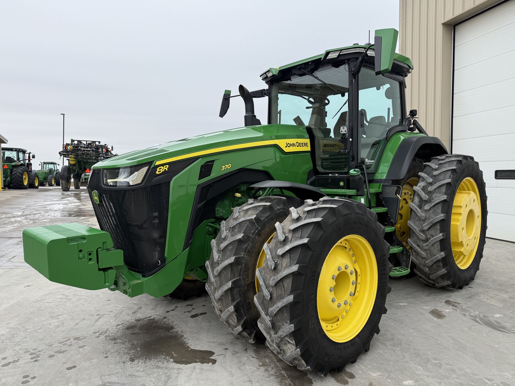 2023 John Deere 8R 370 Image 7