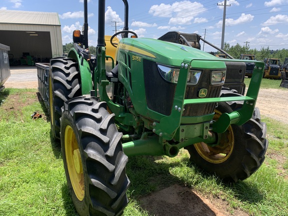 2023 John Deere 5075E Photo 4