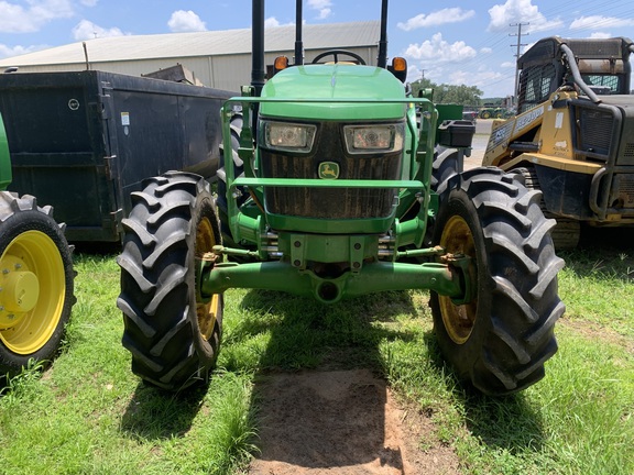 2023 John Deere 5075E Photo 2