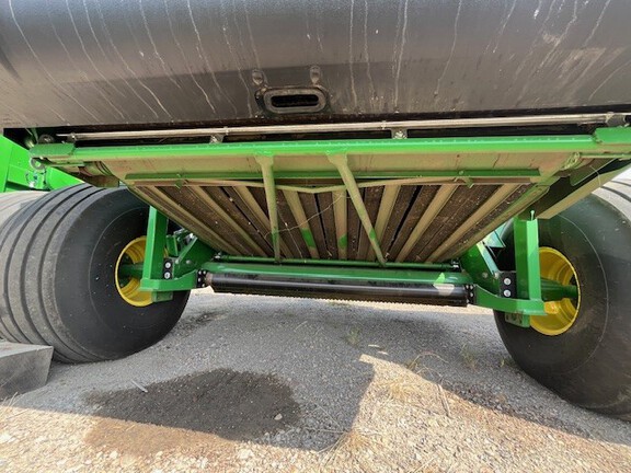 Used 2023 John Deere 560M Round Balers at Horizon Ag & Turf in Lloydminster, AB - Photo6