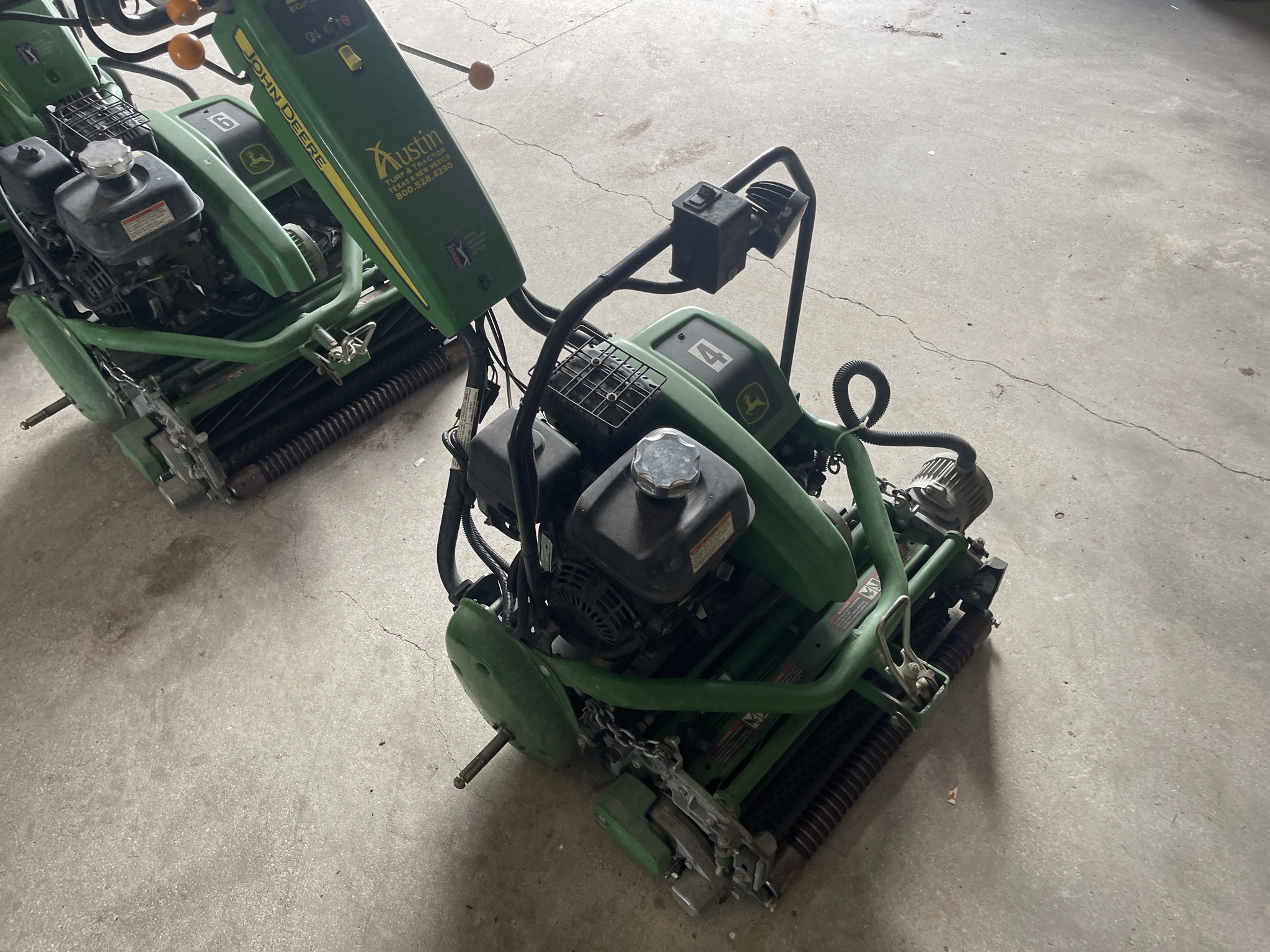 2021 John Deere 220E Image 7