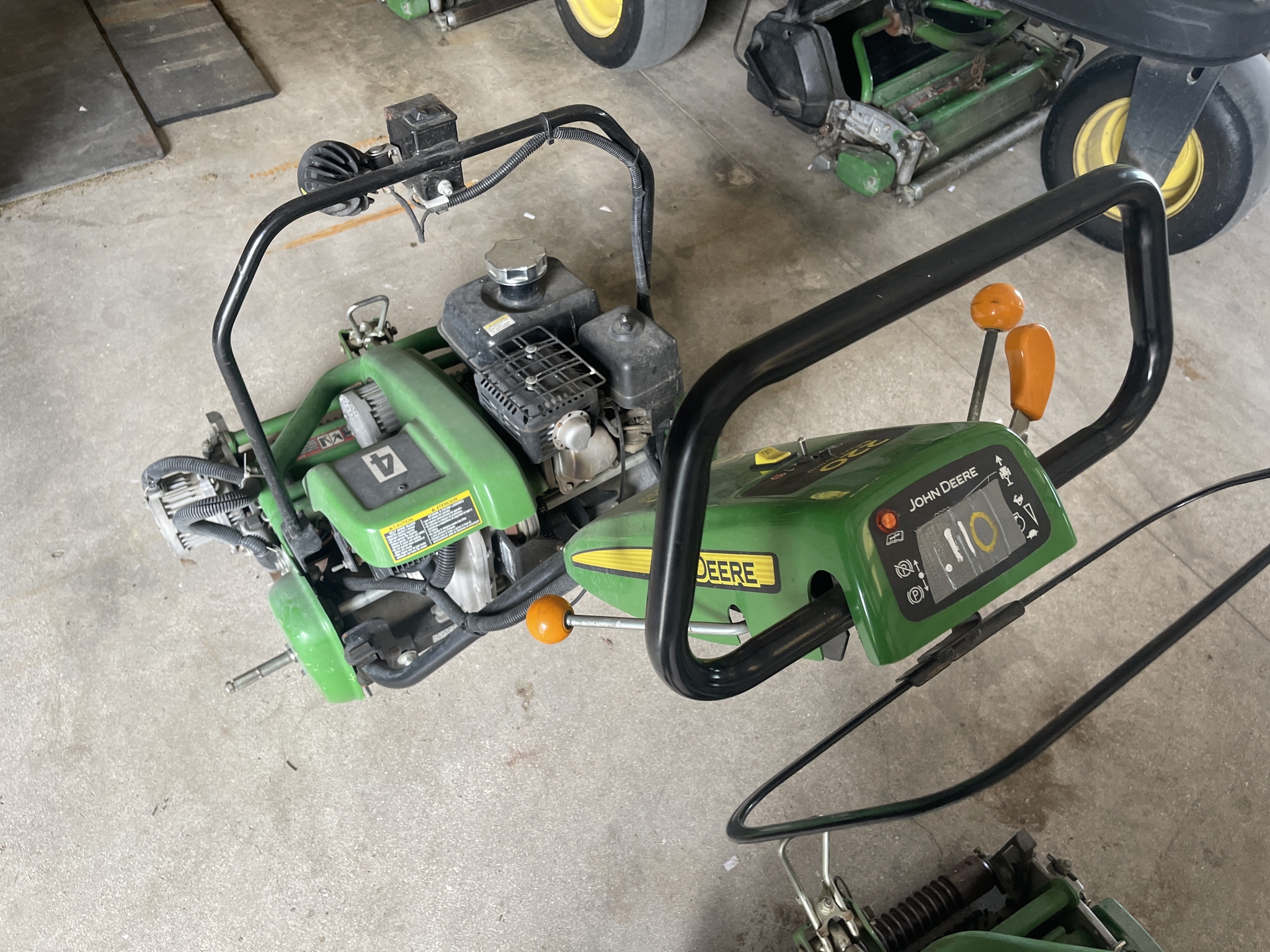 2021 John Deere 220E Image 3