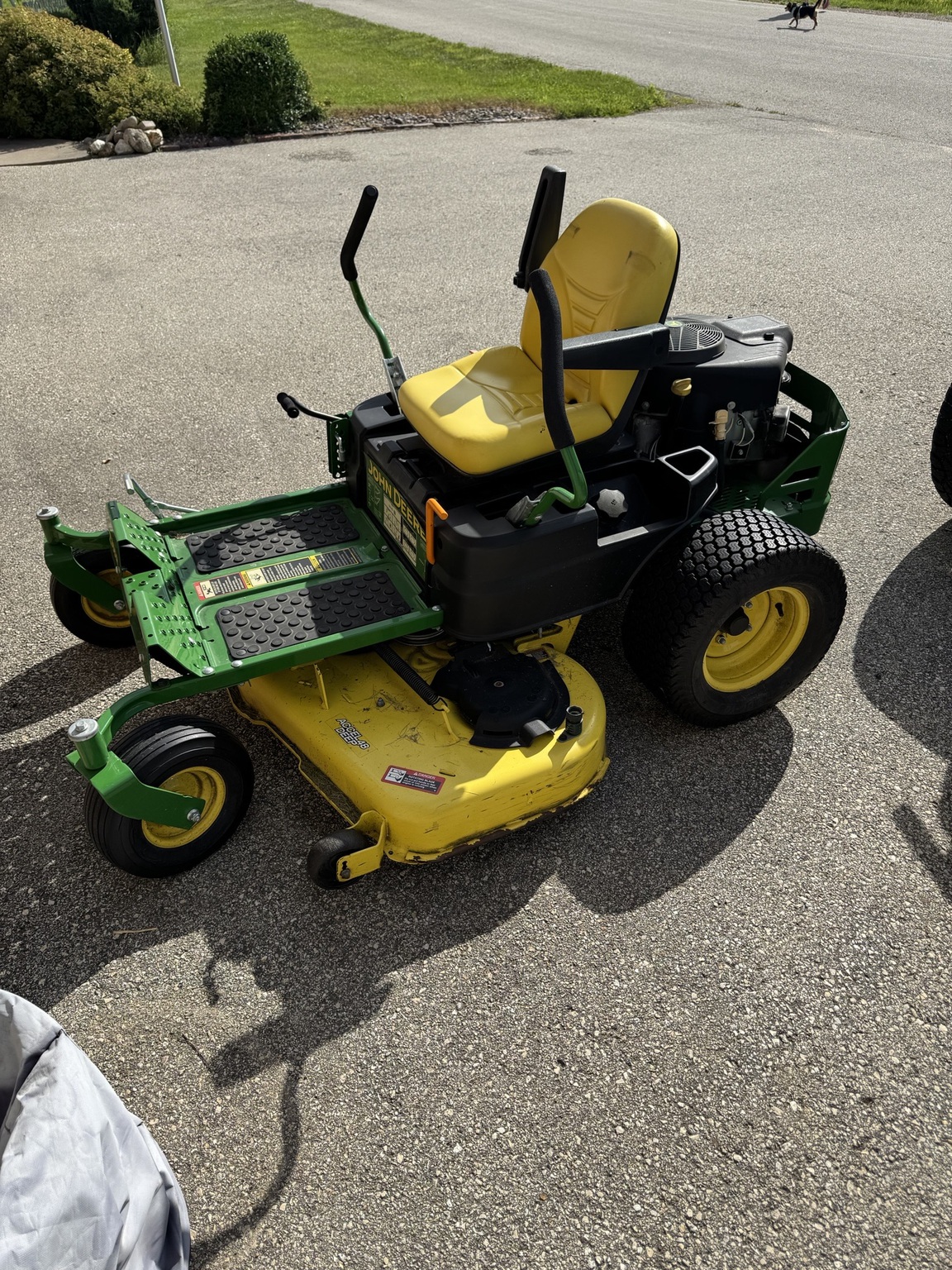 2018 John Deere Z355R Image 2