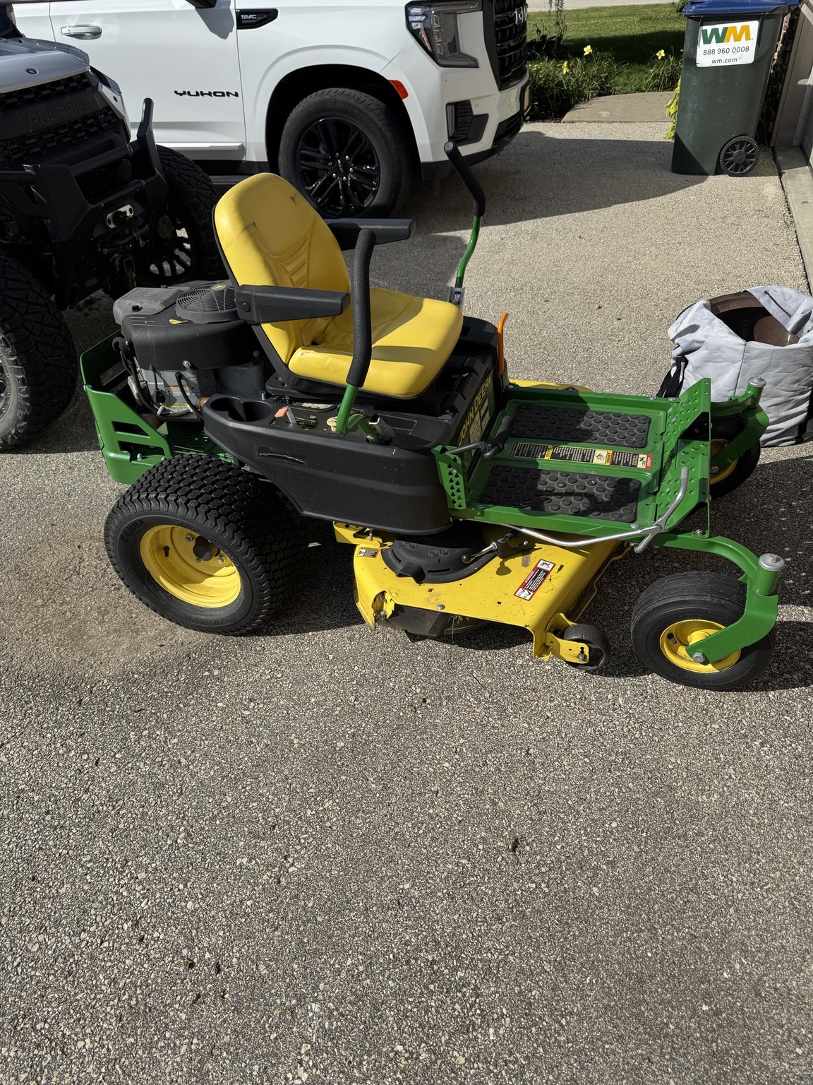 2018 John Deere Z355R Image 3