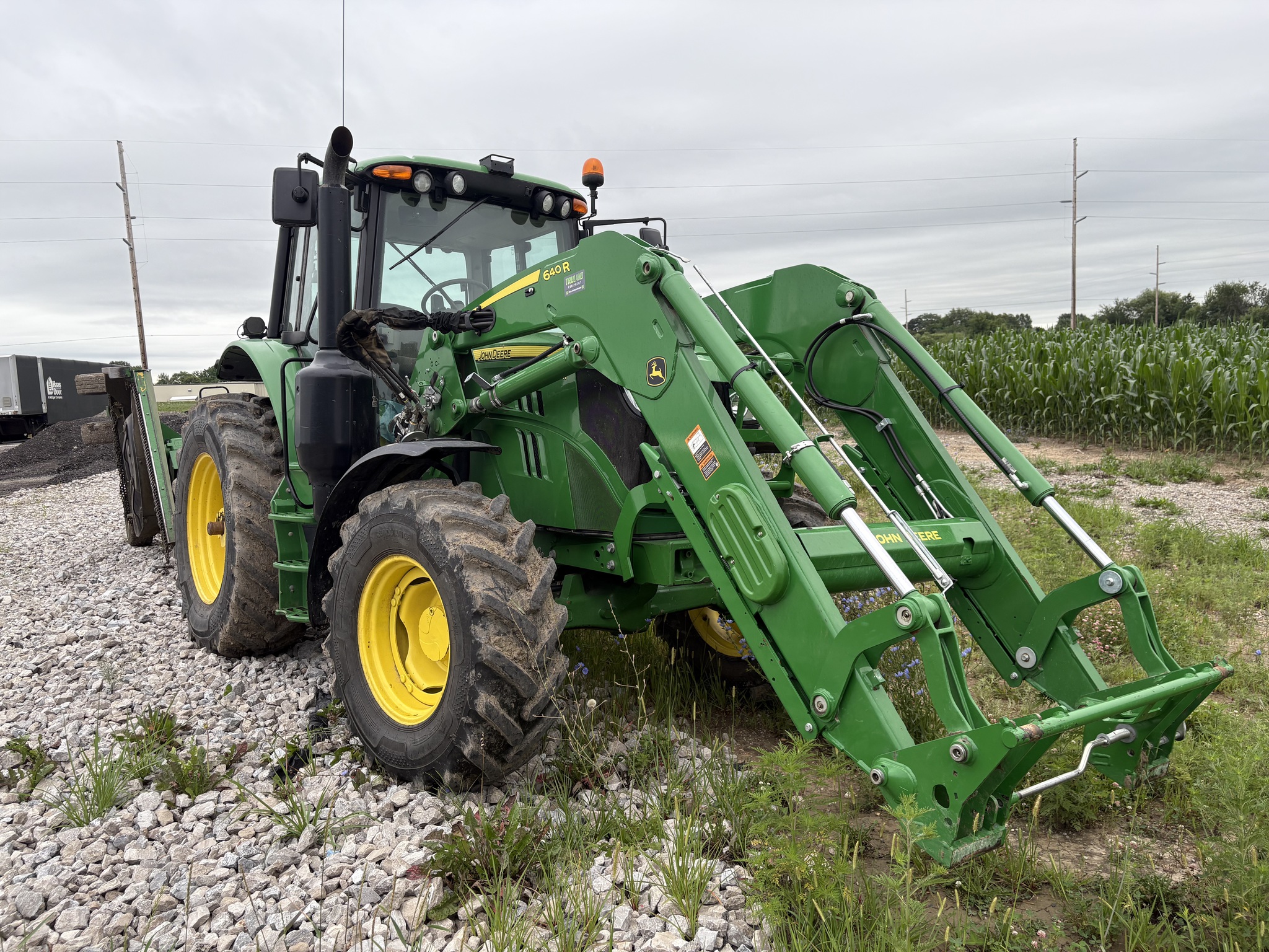2017 John Deere 6110M Image 1