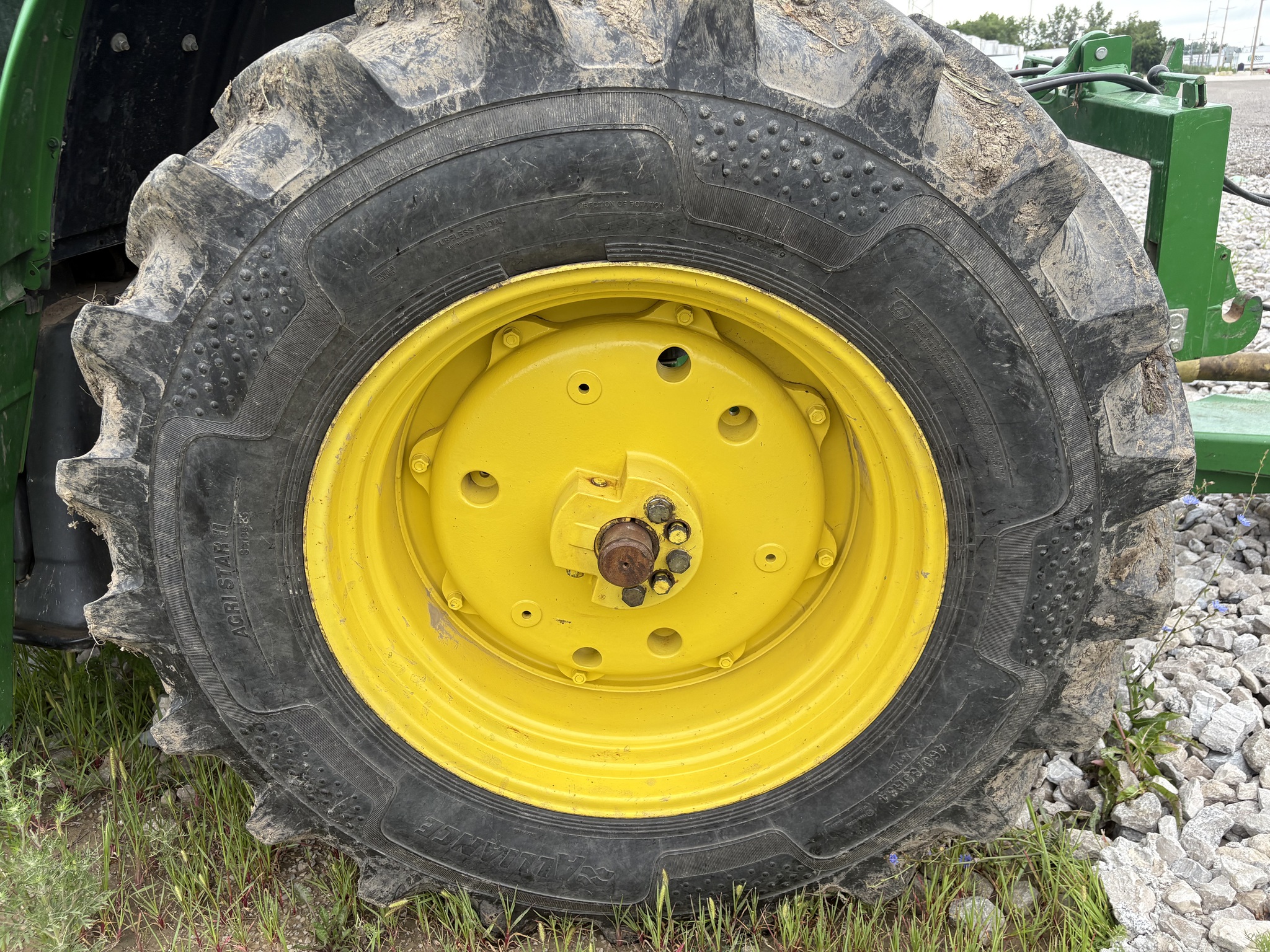 2017 John Deere 6110M Image 16