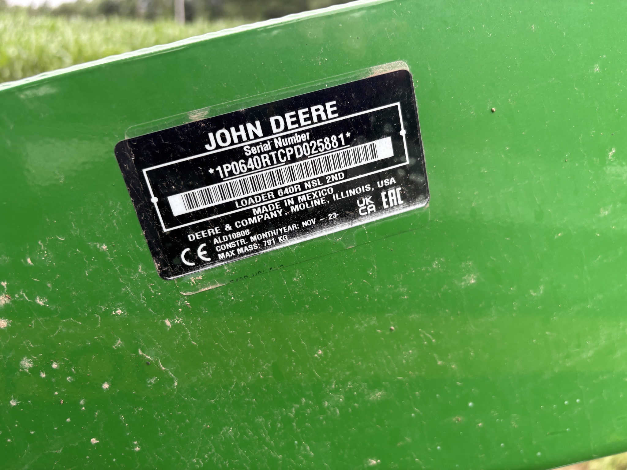 2017 John Deere 6110M Image 40