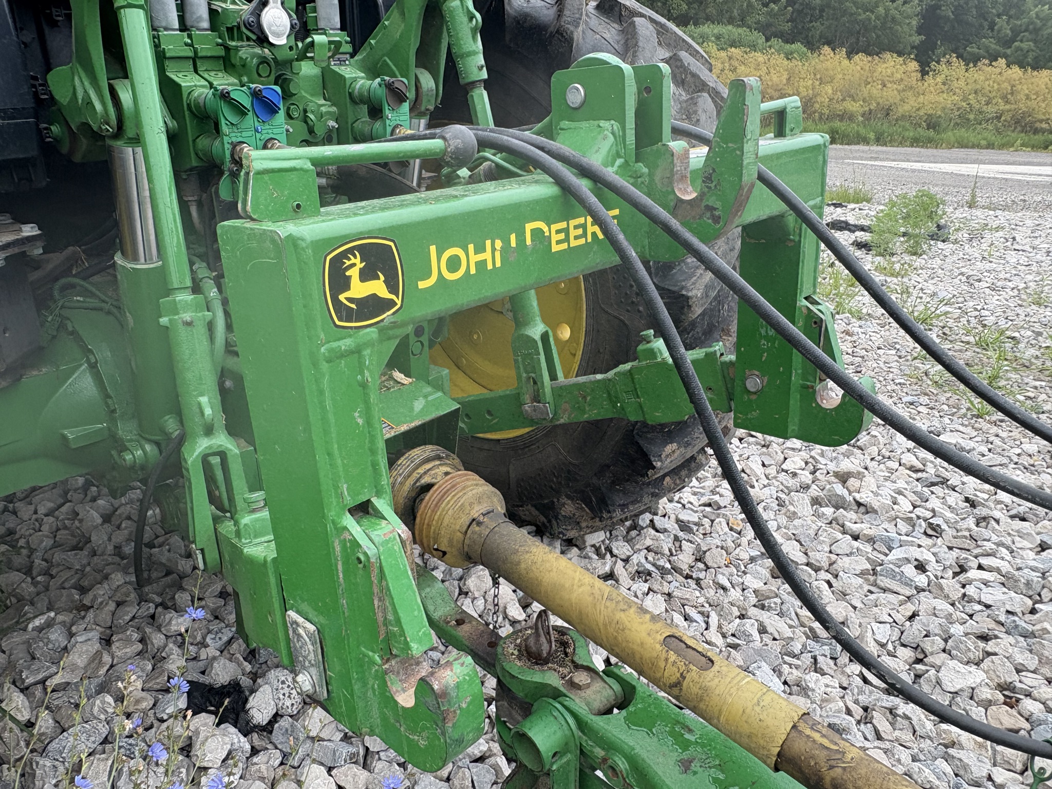 2017 John Deere 6110M Image 8
