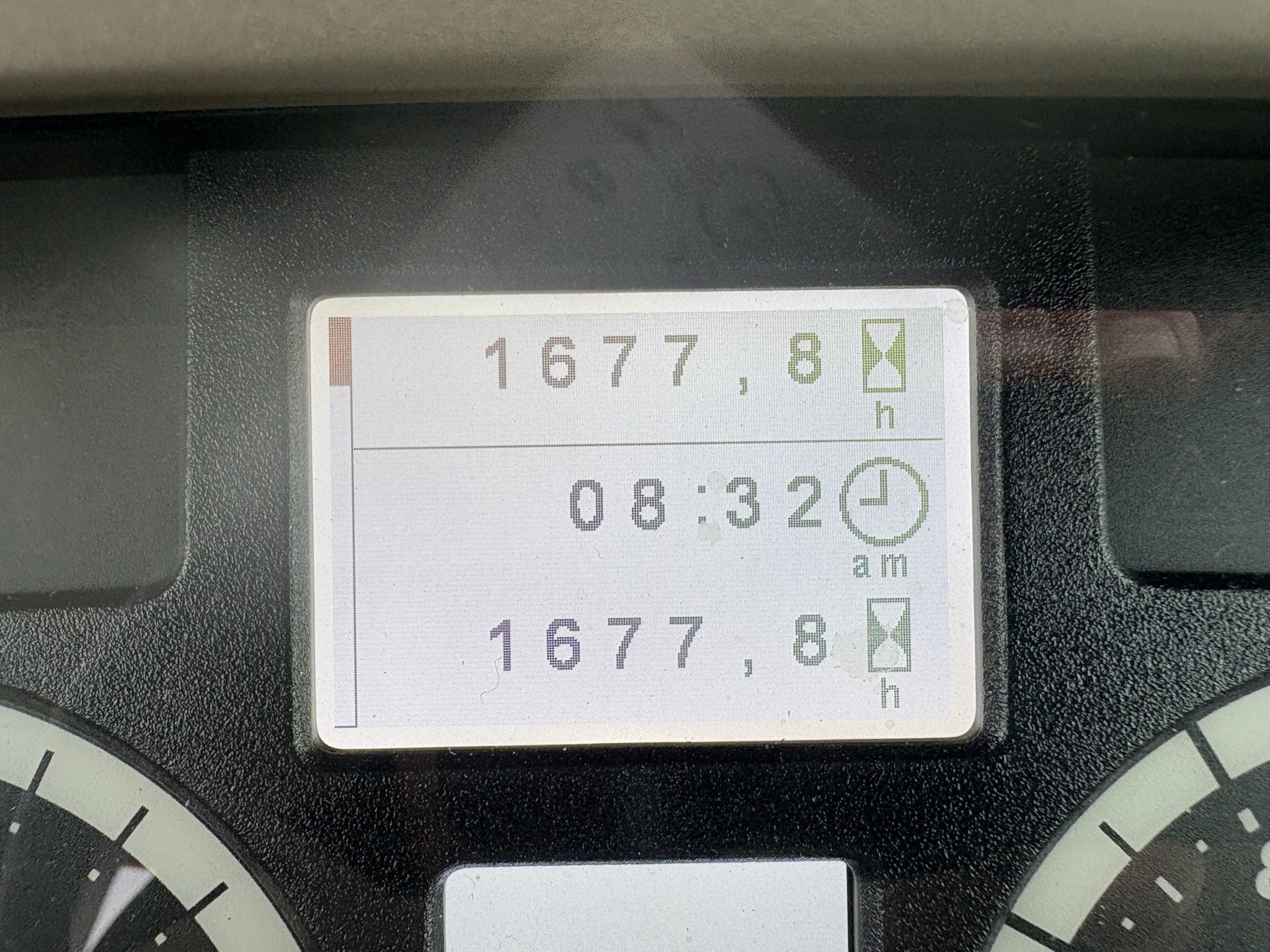 2017 John Deere 6110M Image 30