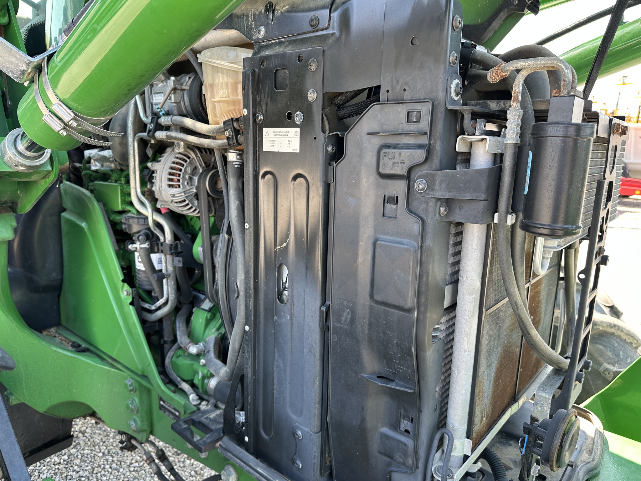 2017 John Deere 6110M Image 19
