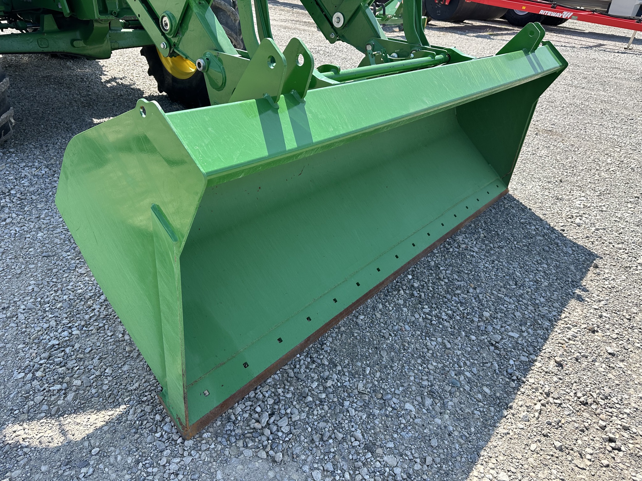 2017 John Deere 6110M Image 28