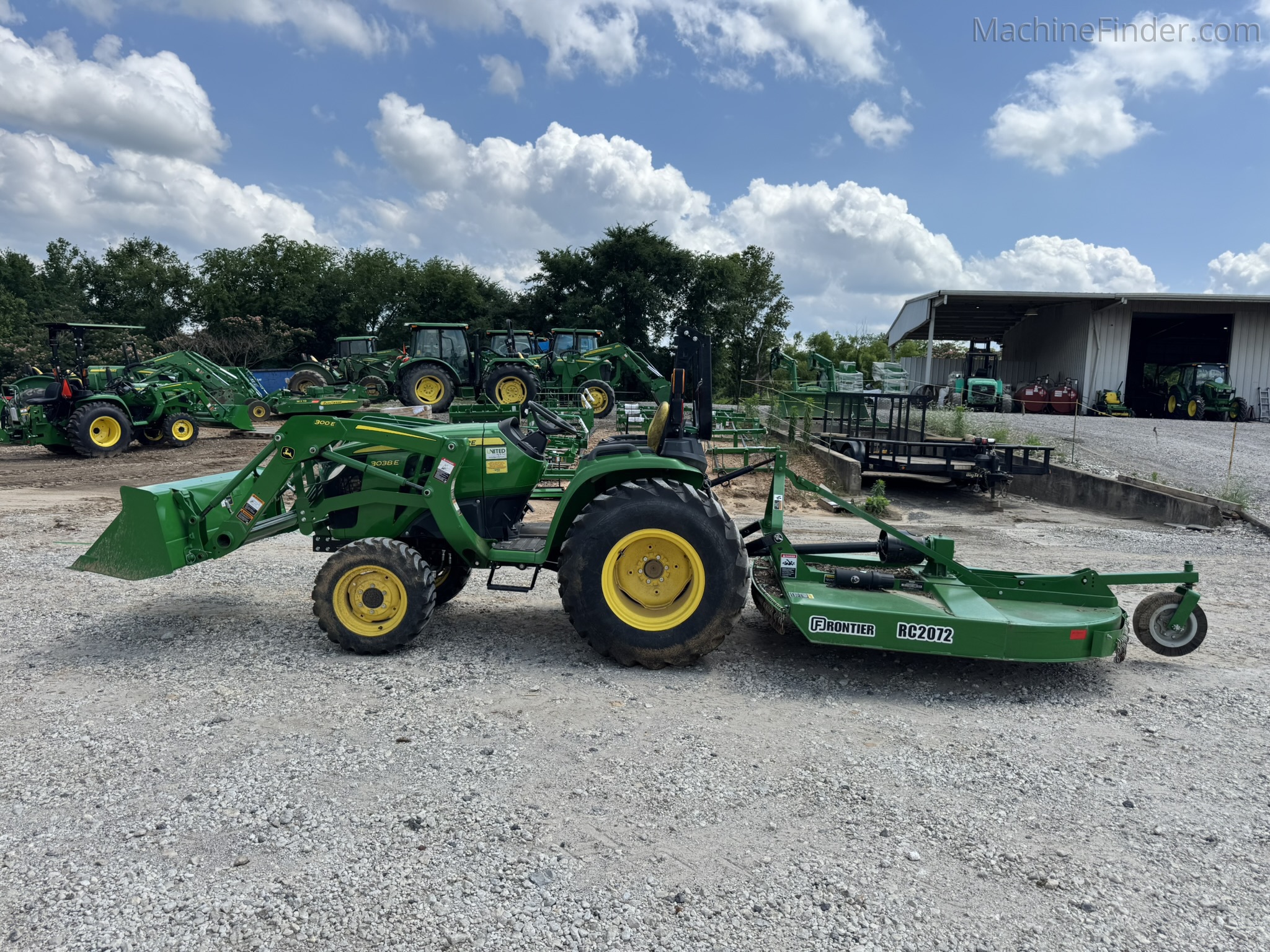 2022 John Deere 3038E Image 1