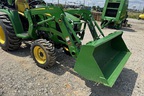 2022 John Deere 3038E Image 30