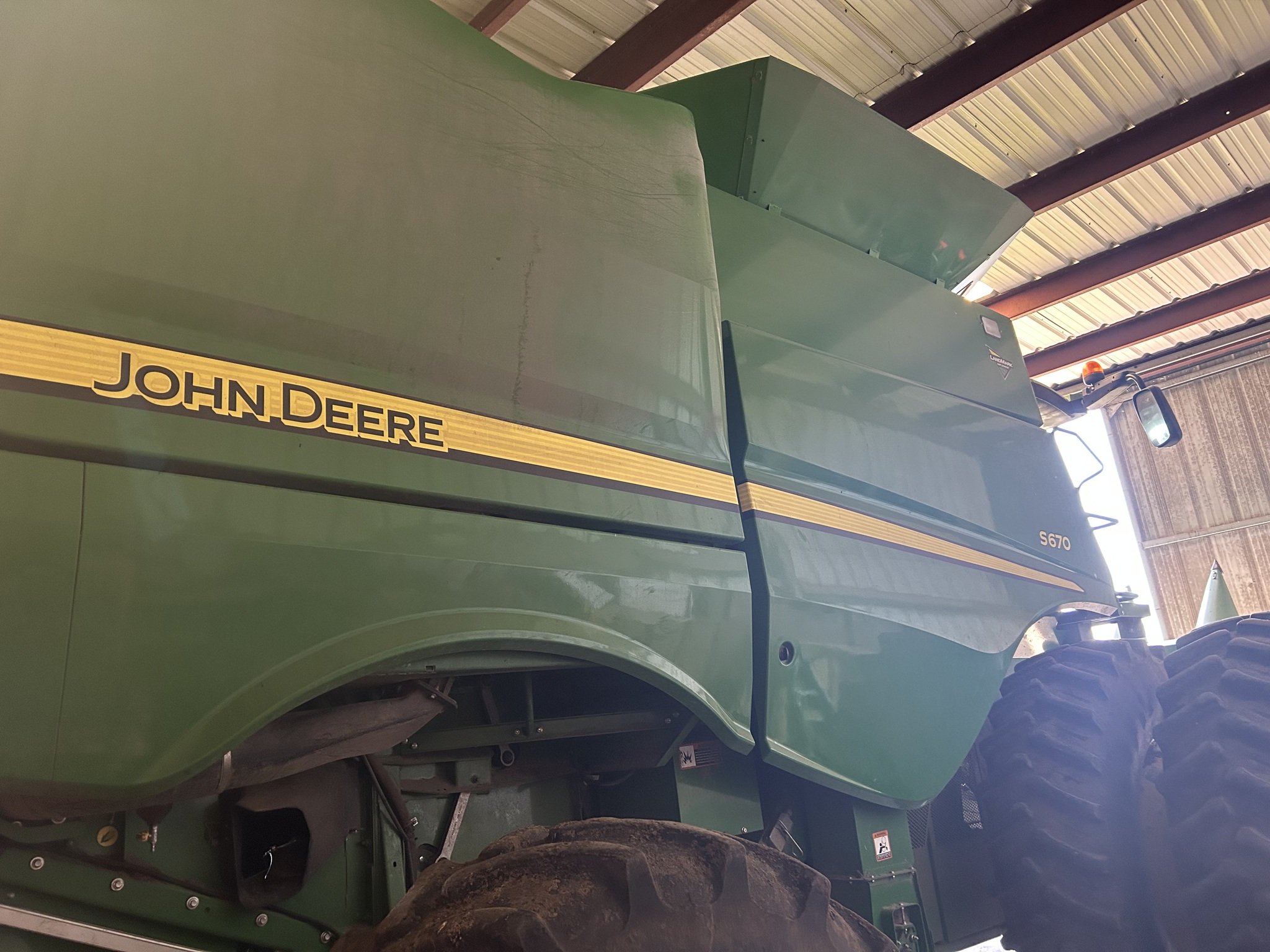 2015 John Deere S670 Image 3