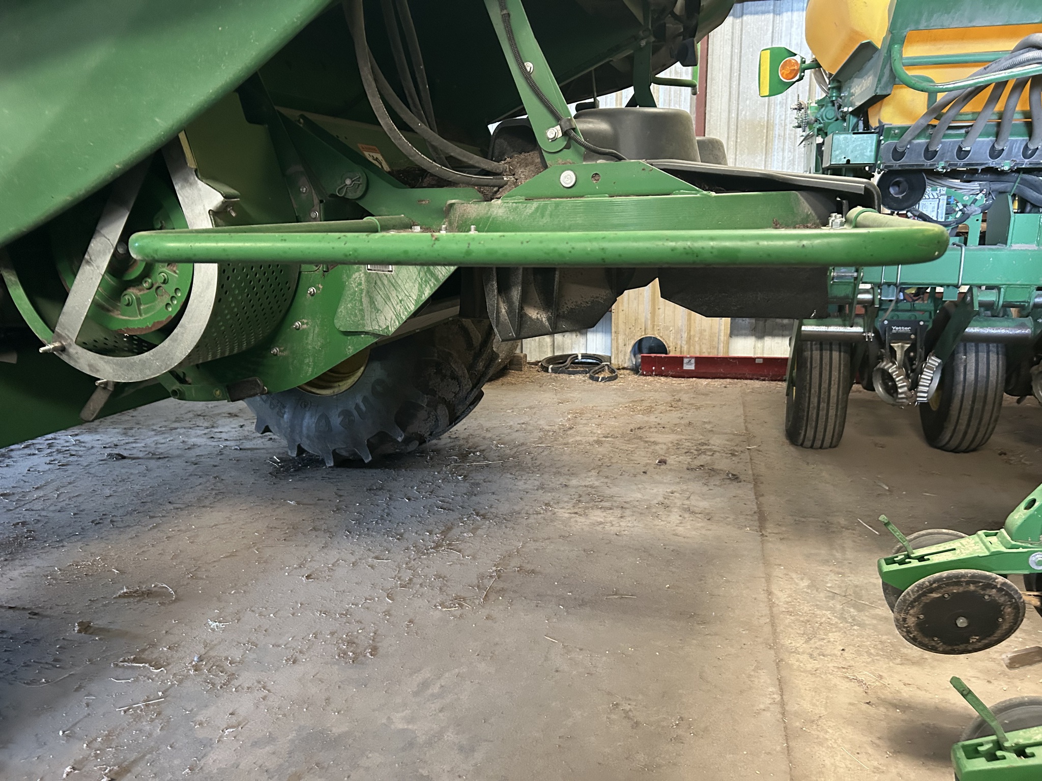 2015 John Deere S670 Image 7