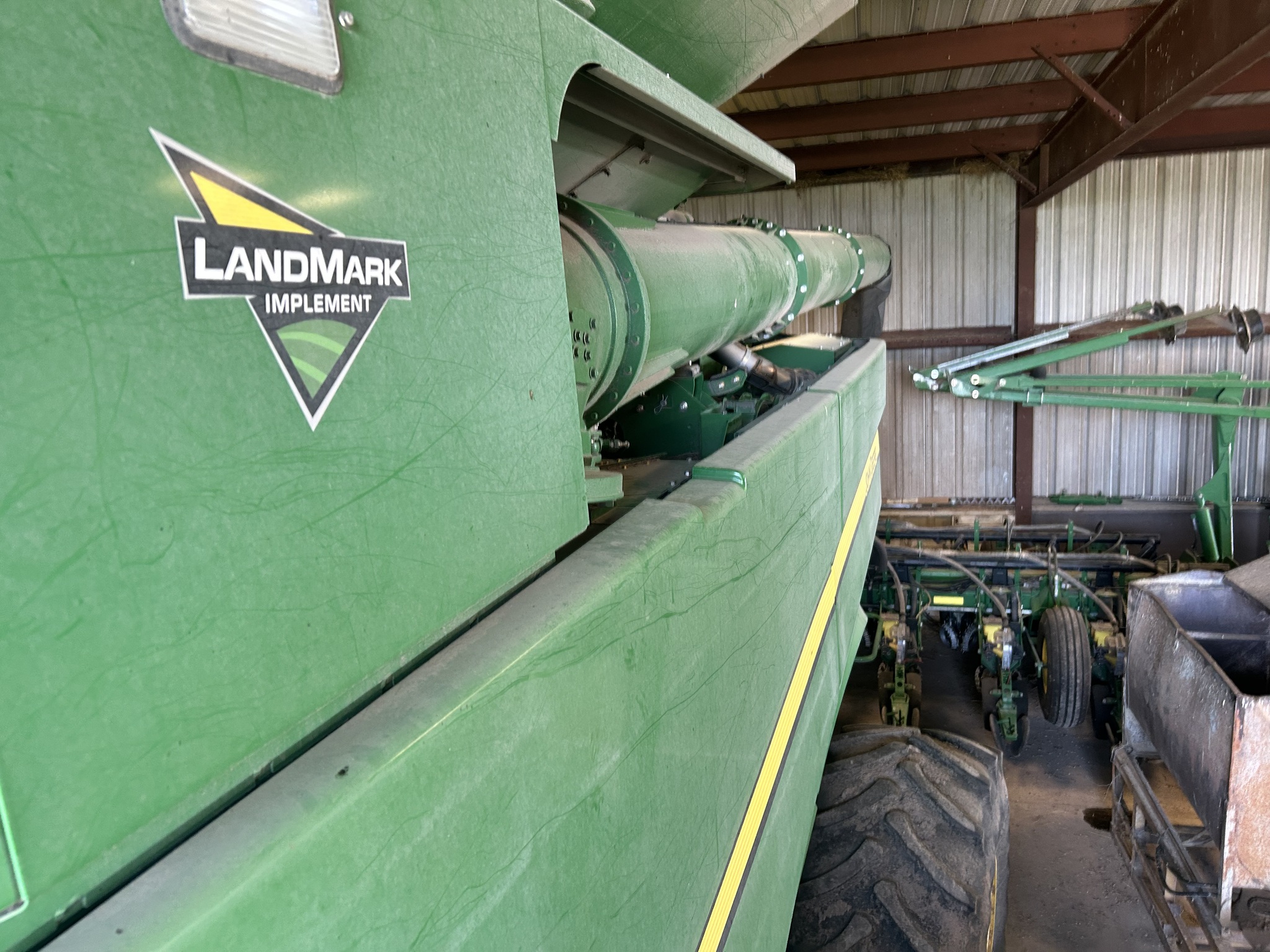 2015 John Deere S670 Image 4