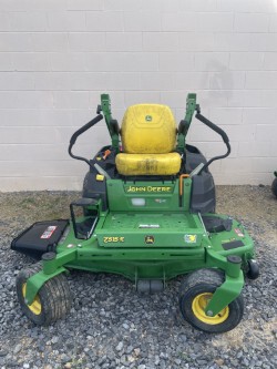 2023 John Deere Z515E Image 2