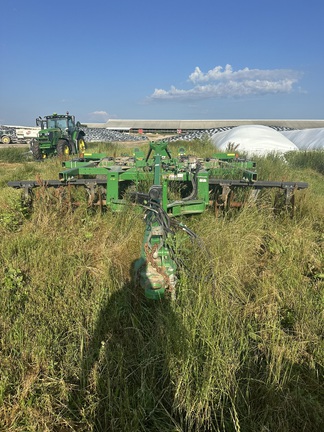 Photo of 2021 John Deere 2720