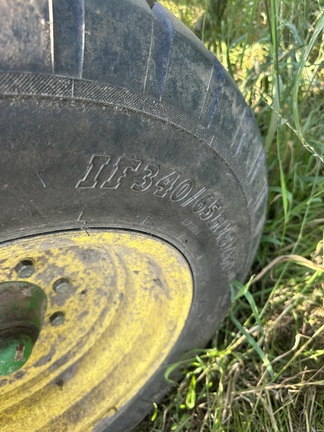 Photo of 2021 John Deere 2720