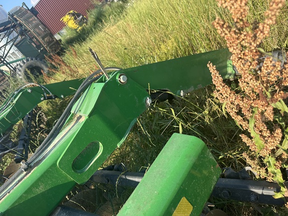 Photo of 2021 John Deere 2720