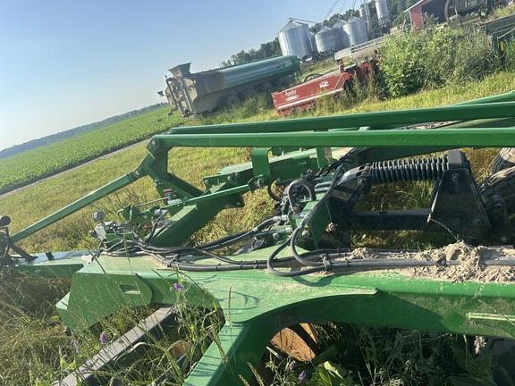 Photo of 2021 John Deere 2720