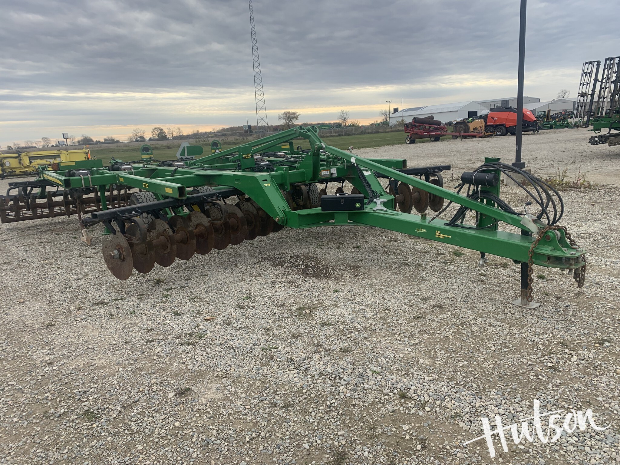2021 John Deere 2720
