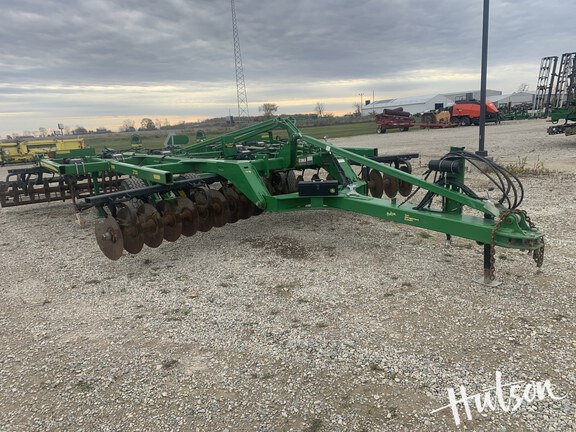 Photo of 2021 John Deere 2720