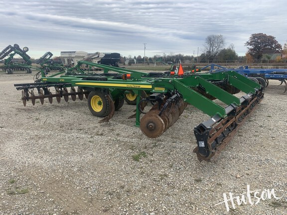 Photo of 2021 John Deere 2720