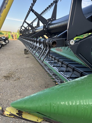 Used 2009 John Deere 635D Combine Platforms at Horizon Ag & Turf in Lloydminster, AB - Photo16