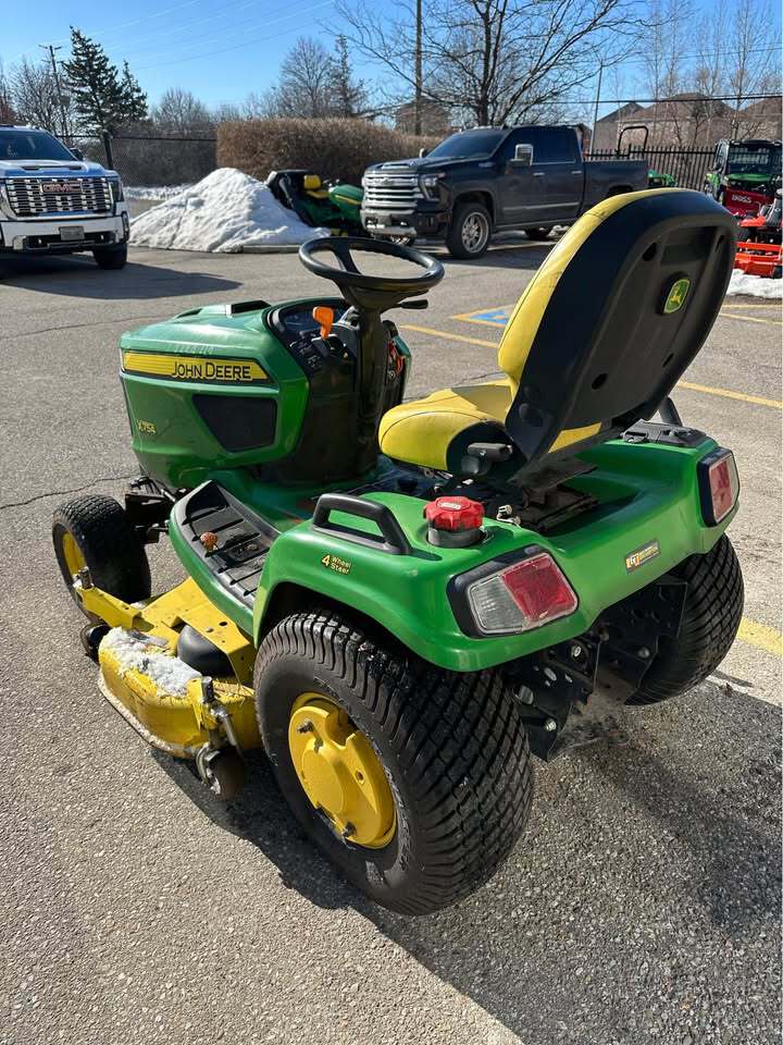 2015 John Deere X754 Image 2