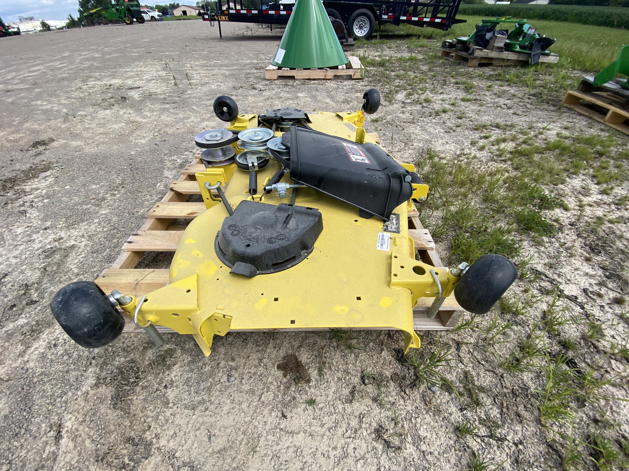 2021 John Deere 54A Image 3