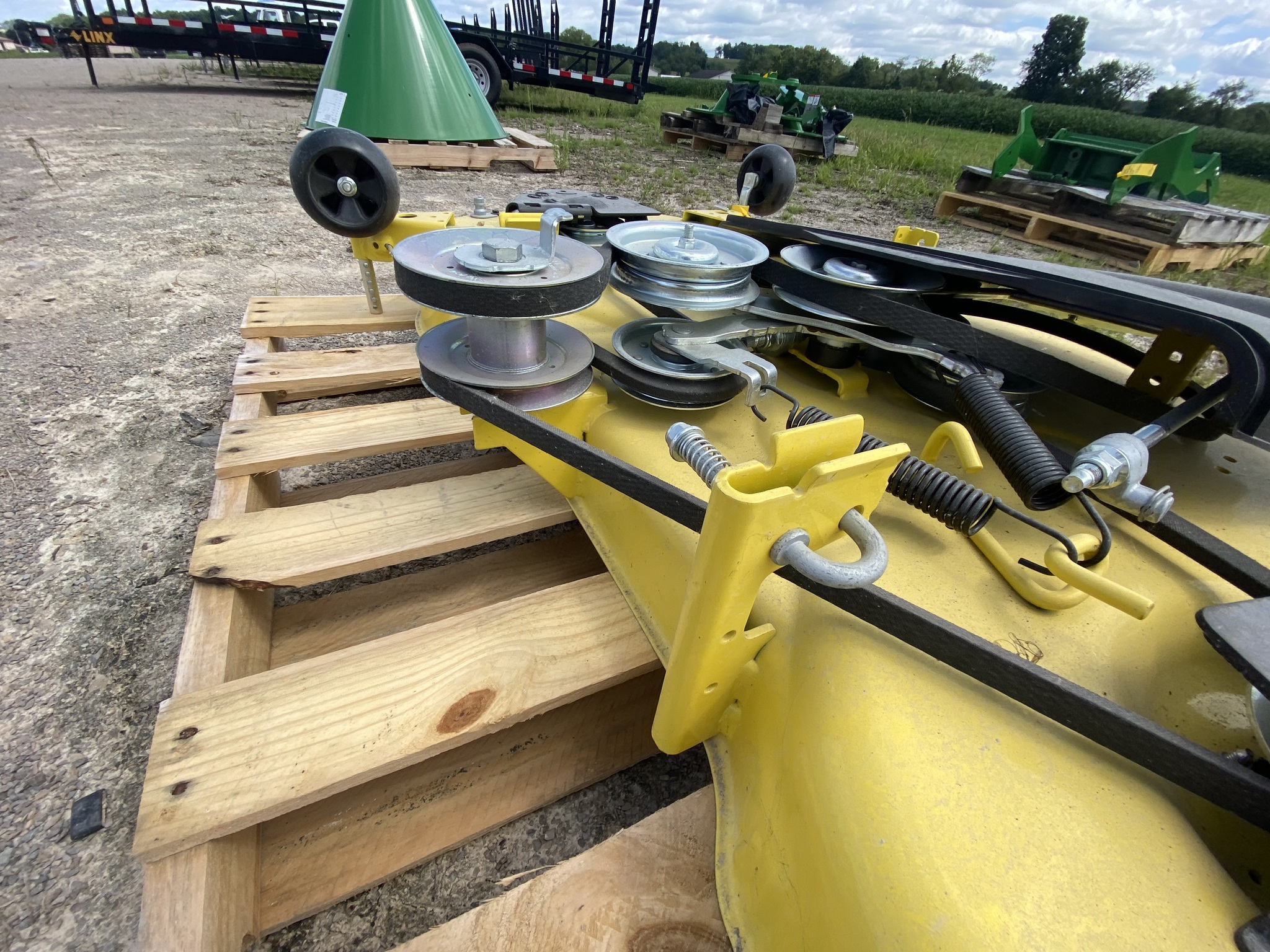 2021 John Deere 54A Image 5